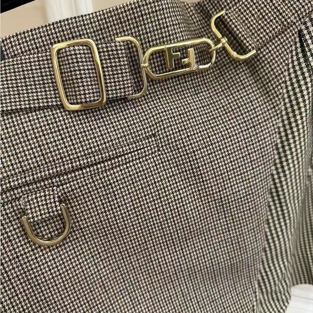 🚩steal authentic Fendi Black and White Houndstooth Shorts - Picture 3 of 9